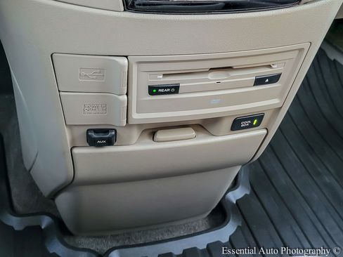Used 2015 Honda Odyssey Touring Elite image 25