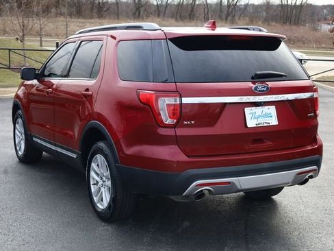 Used 2017 Ford Explorer XLT w/ Equipment Group 202A image 6