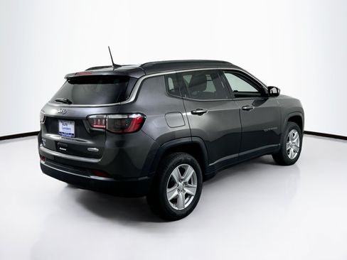 Used 2022 Jeep Compass Latitude w/ Convenience Group AWD/4WD image 5
