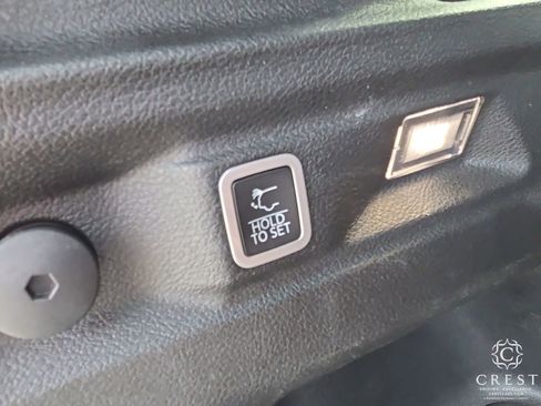 Used 2023 Jeep Grand Cherokee L Laredo image 25