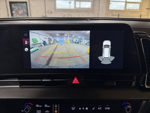 Certified 2023 Kia Sportage EX image 18