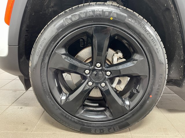 Used 2024 Jeep Grand Cherokee Altitude AWD/4WD image 7