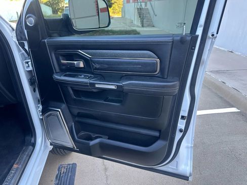 Used 2019 RAM 3500 Limited image 31