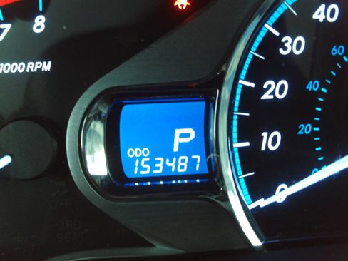 Used 2012 Toyota Sienna XLE image 29