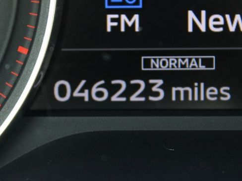 Used 2022 Mitsubishi Outlander SE image 34