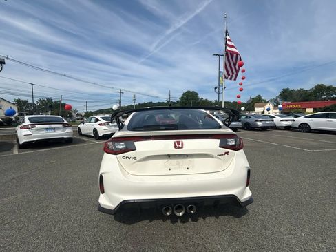 Used 2025 Honda Civic Type R image 4