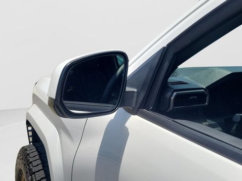Certified 2024 Toyota Tacoma SR5 AWD/4WD image 28