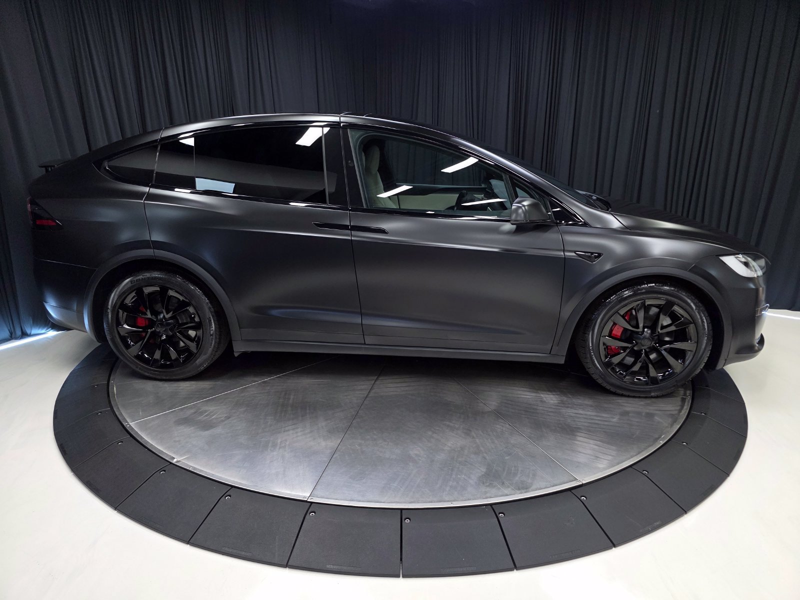 Used 2023 Tesla Model X Plaid AWD/4WD image 14