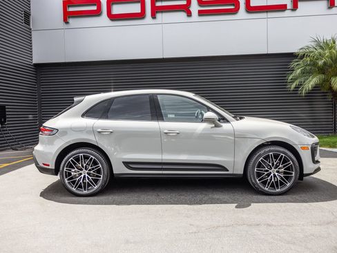 Certified 2023 Porsche Macan AWD/4WD image 10