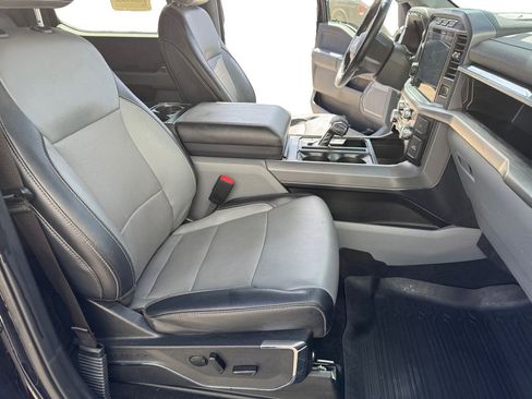 Used 2023 Ford F150 Lariat w/ Trailer Tow Package image 15