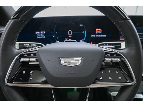 Used 2023 Cadillac Lyriq 2WD image 14