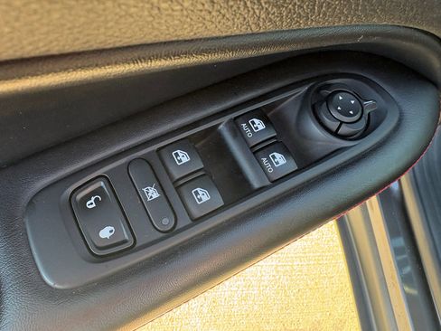 Used 2018 Jeep Compass Trailhawk w/ Leather Interior Group image 12