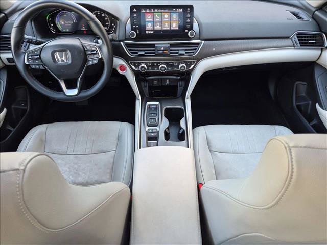Used 2018 Honda Accord Touring image 17
