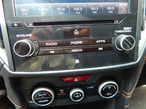 Used 2018 Subaru Crosstrek 2.0i Limited image 35