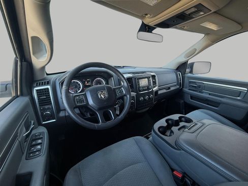 Used 2019 RAM 1500 Classic SLT image 24