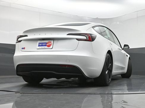 Used 2024 Tesla Model 3 Standard Range RWD image 29