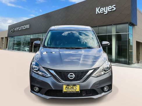 Used 2019 Nissan Sentra SR w/ Premium Package (SR) FWD image 2