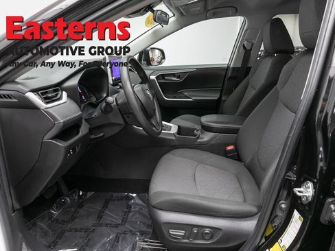 Used 2023 Toyota RAV4 XLE AWD/4WD image 13