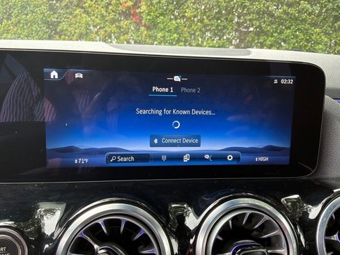 Used 2025 Mercedes-Benz GLA 250 image 25