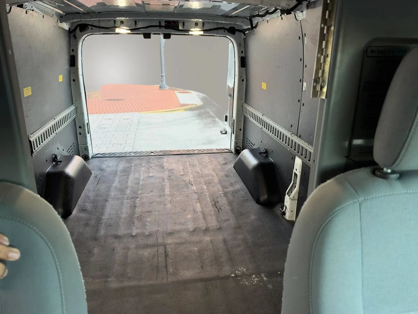 Used 2019 Ford Transit 250 130 Low Roof RWD image 21
