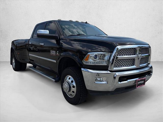 Used 2017 RAM 3500 Laramie w/ Convenience Group AWD/4WD image 3
