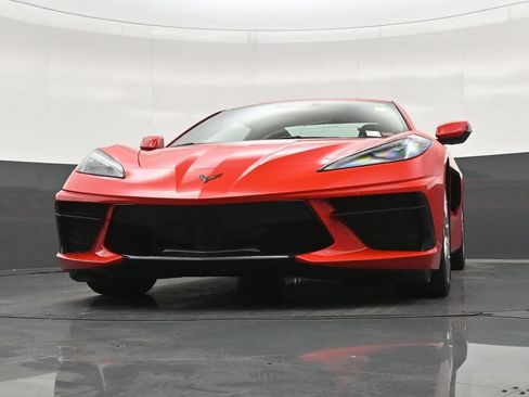 Used 2024 Chevrolet Corvette Stingray Convertible w/ Z51 Performance Package RWD image 31