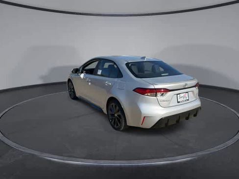 Used 2026 Toyota Corolla SE image 6