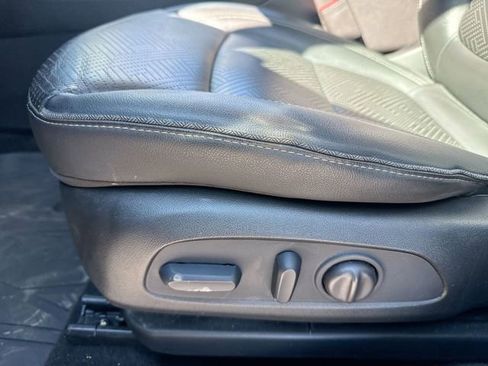 Used 2023 Buick Encore GX Essence w/ Experience Buick Package AWD/4WD image 12
