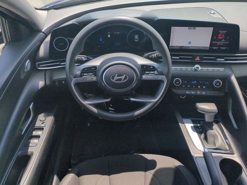 Used 2024 Hyundai Elantra SEL FWD image 32