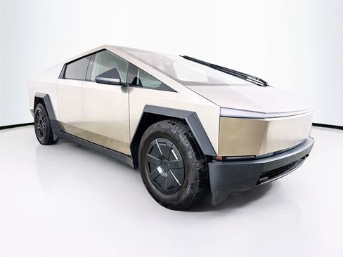 Used 2025 Tesla Cybertruck AWD Crew Cab image 11