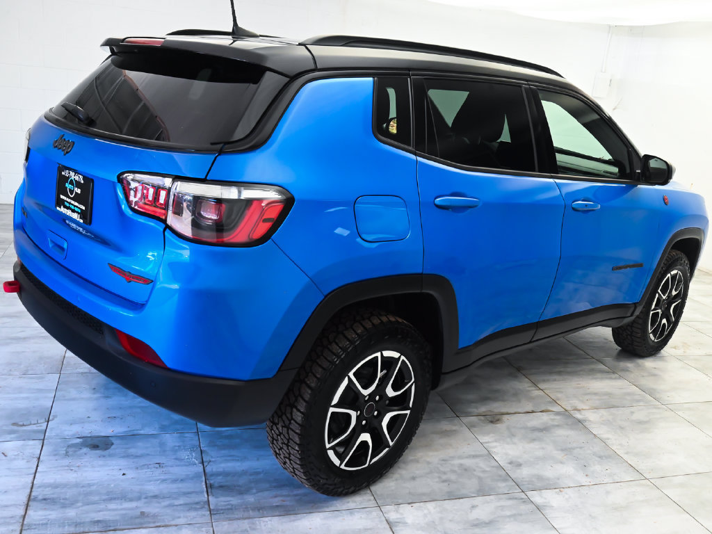 Used 2026 Jeep Compass Trailhawk AWD/4WD image 6
