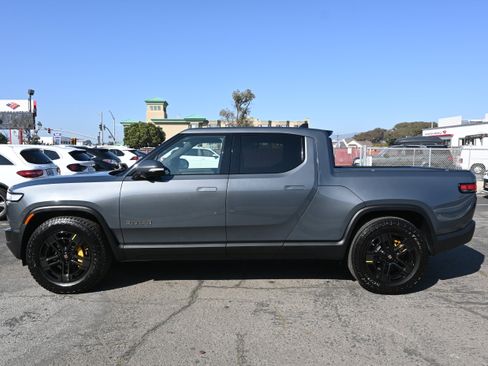 Used 2023 Rivian R1T Adventure image 8