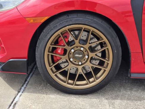 Used 2018 Honda Civic Type R image 8