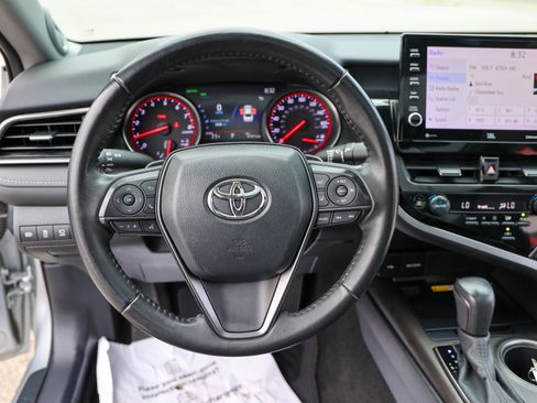 Used 2022 Toyota Camry XSE w/ Navigation Package image 37