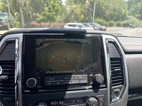 Used 2021 Nissan Titan SV w/ SV Convenience Package AWD/4WD image 21