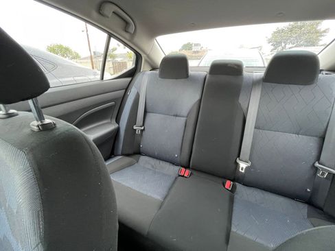 Used 2025 Nissan Versa SV FWD image 38