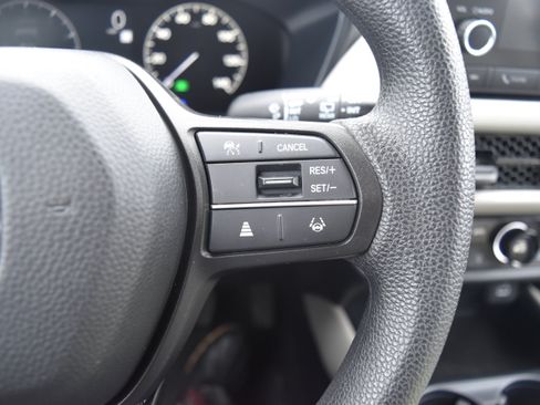 Certified 2023 Honda HR-V LX image 18