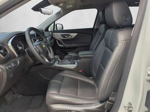 Used 2023 Chevrolet Blazer LT w/ Sound & Technology Package FWD image 17
