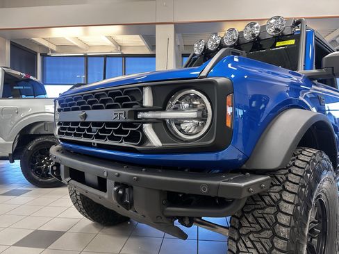 New 2025 Ford Bronco Badlands image 6