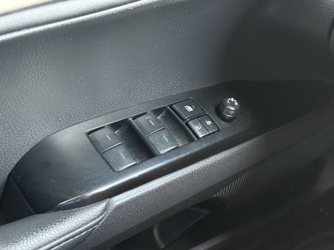 Used 2025 Toyota Camry XSE FWD image 17