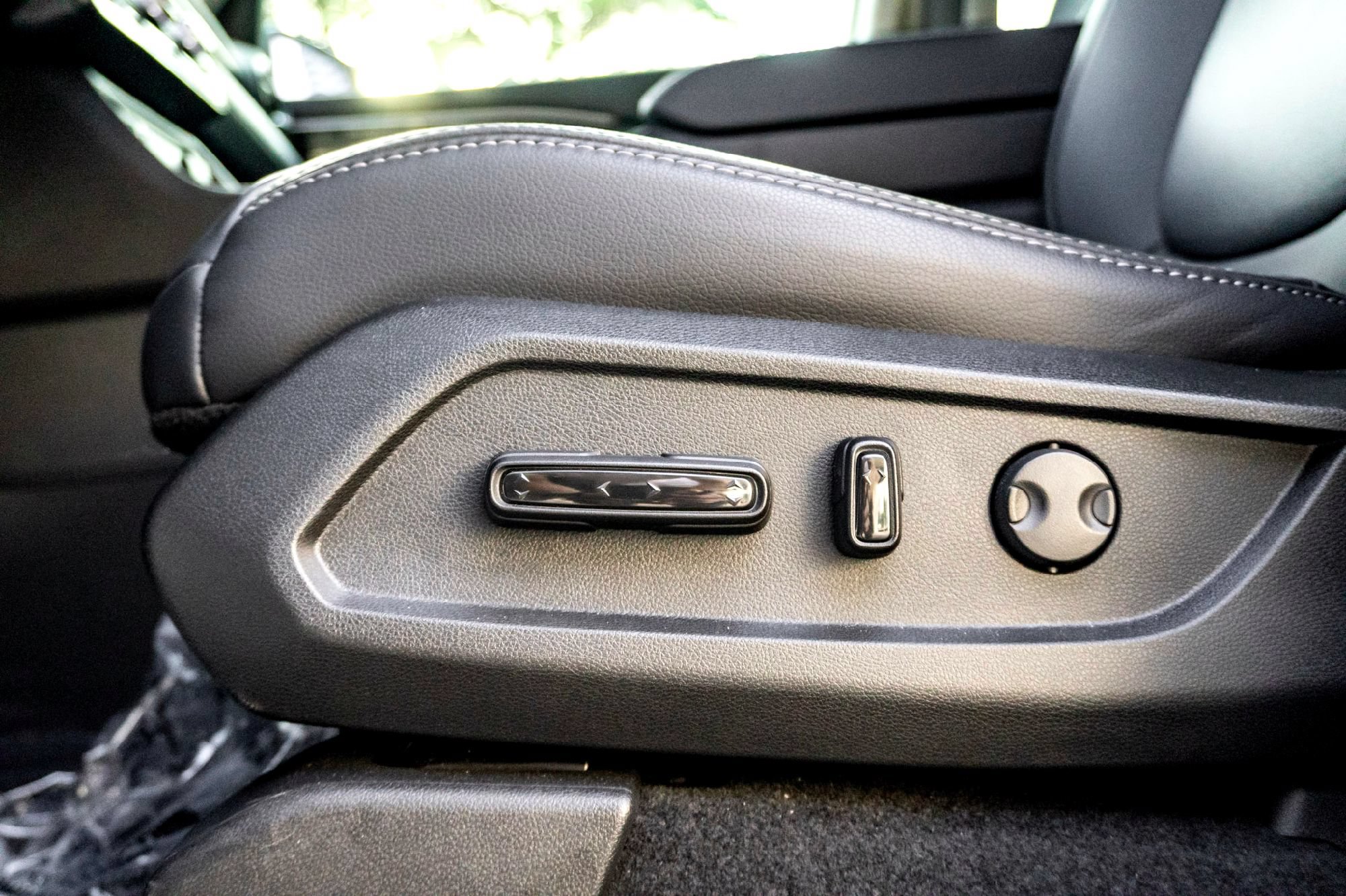 Used 2025 Honda Pilot EX-L image 12