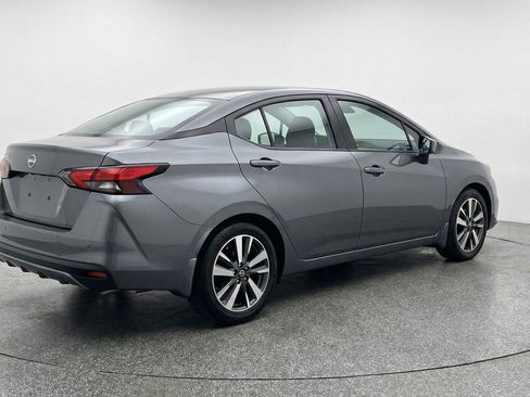 Used 2025 Nissan Versa SV image 9