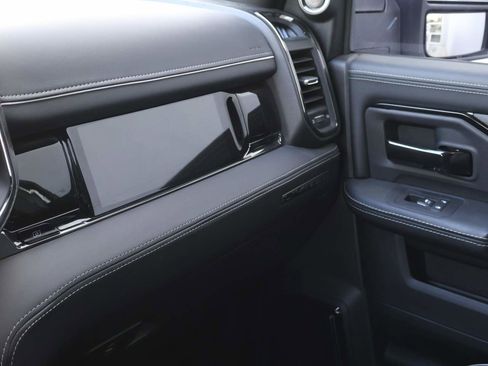 Used 2025 RAM 2500 Limited image 13