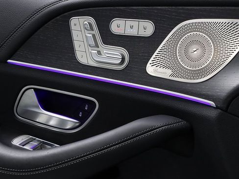 Certified 2023 Mercedes-Benz GLS 450 4MATIC image 27