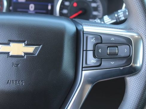Used 2022 Chevrolet Blazer LT FWD image 17
