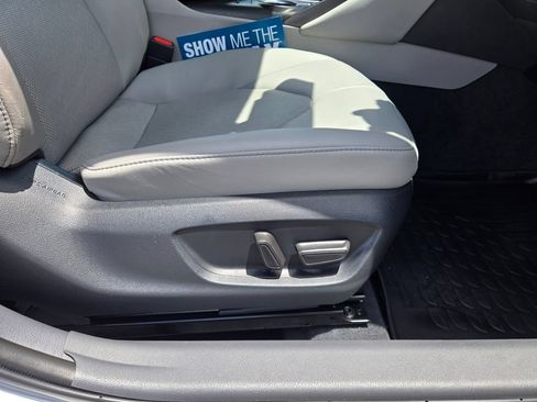 Used 2023 Toyota Camry XLE FWD image 45