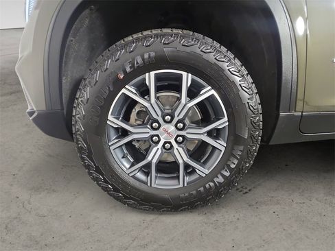 Used 2025 GMC Acadia AT4 image 14