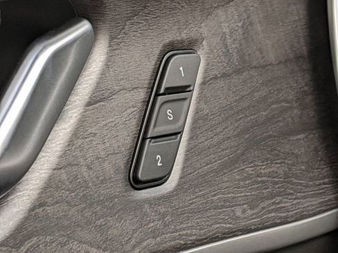 New 2025 Jeep Grand Cherokee L Limited w/ Black Appearance Package image 18