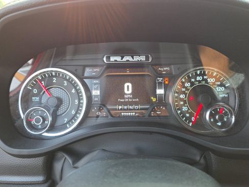Used 2023 RAM 1500 Laramie AWD/4WD image 8