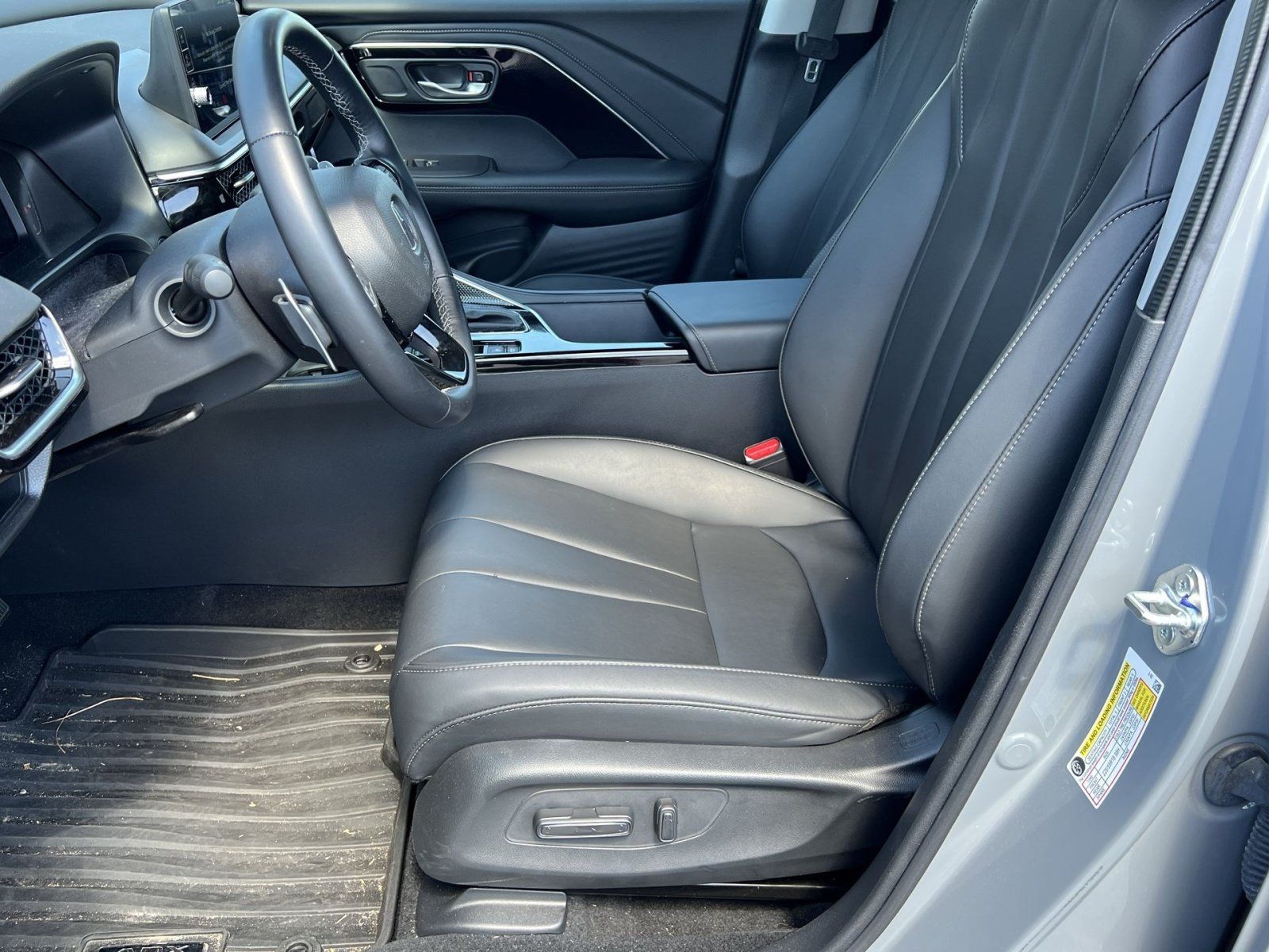 Certified 2025 Acura ADX FWD image 10